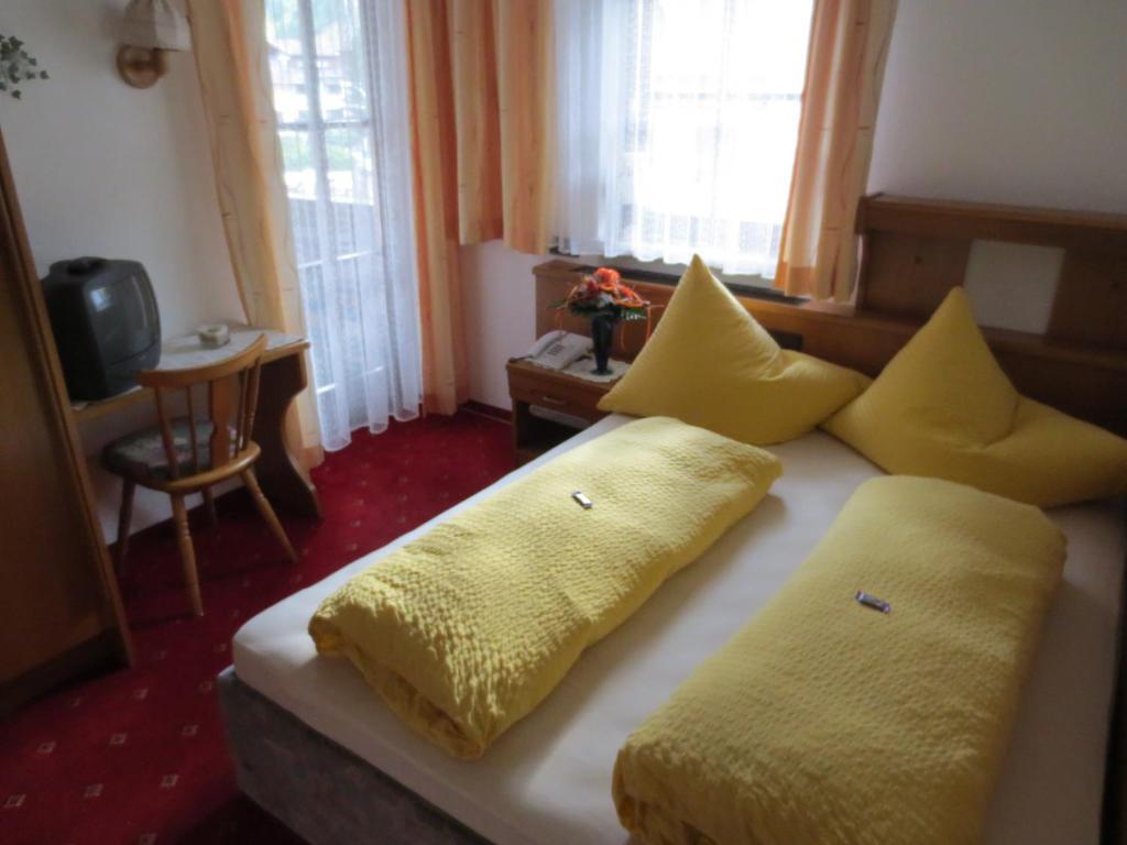 Alpenhausl Hotel Solden Room photo